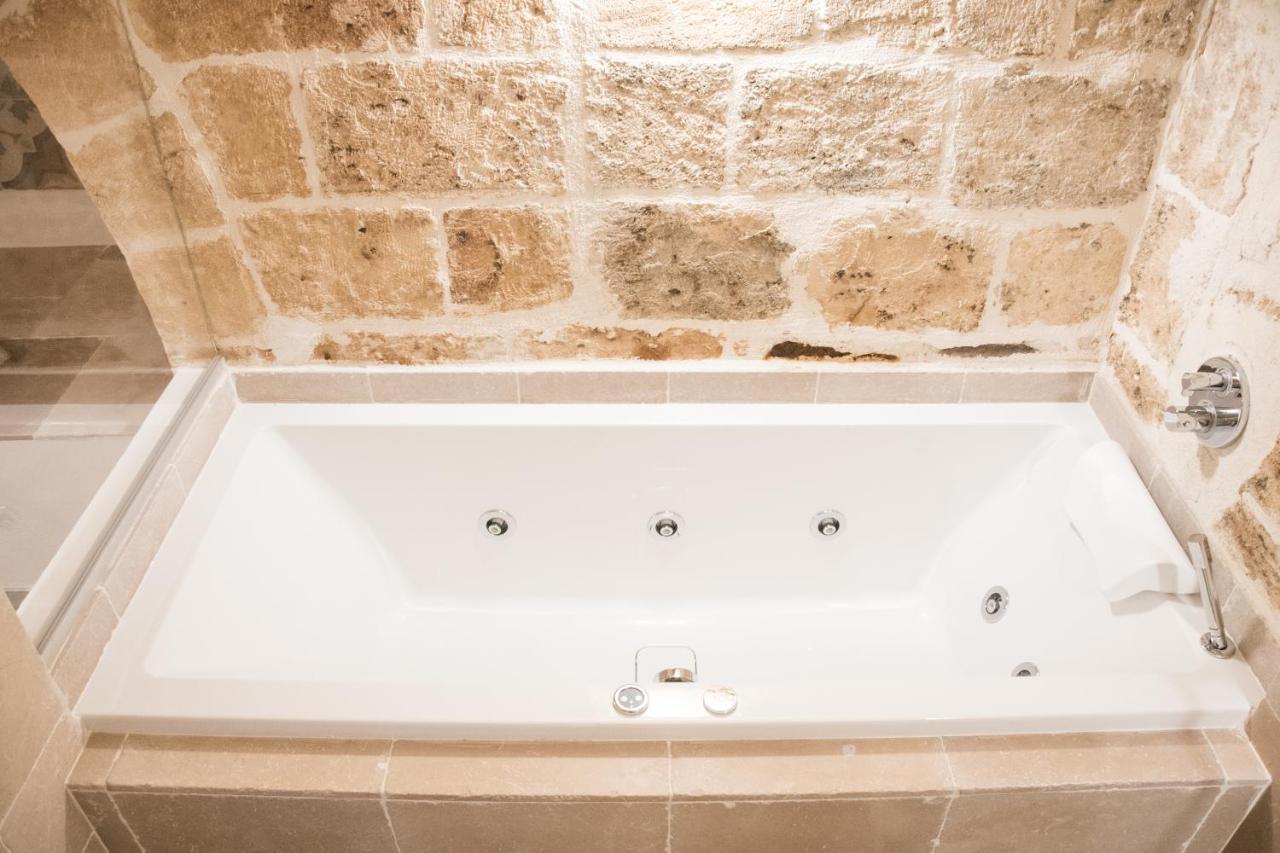 Dimore Del Borgo Antico - La Zaffara Монополи Экстерьер фото